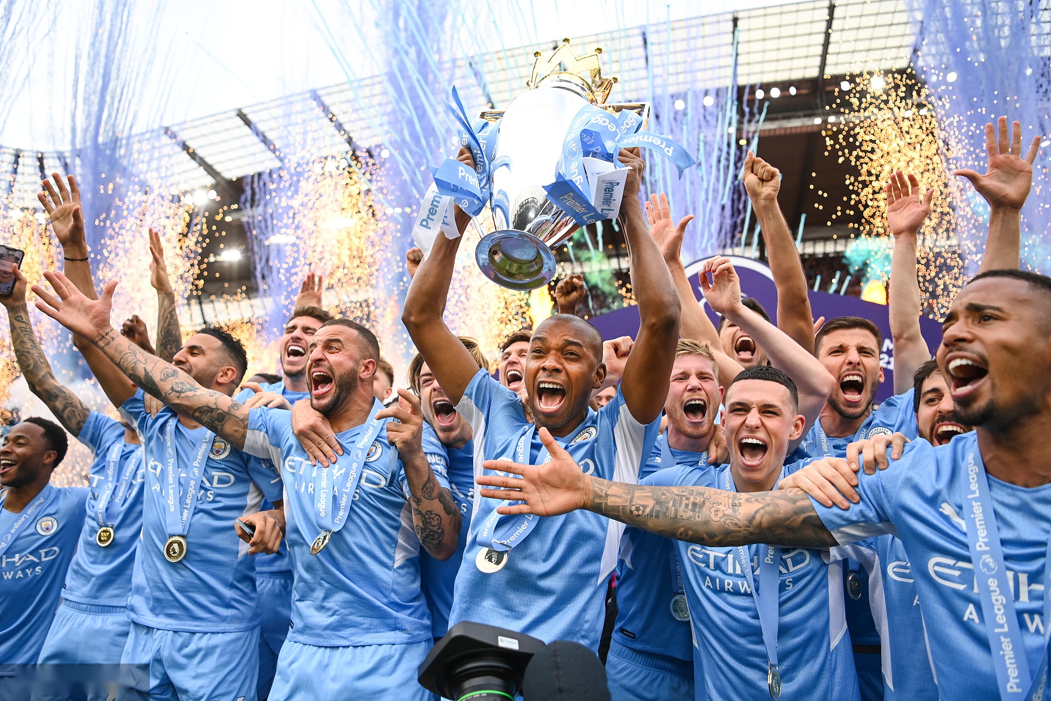 成为全球瞩 成为全球瞩